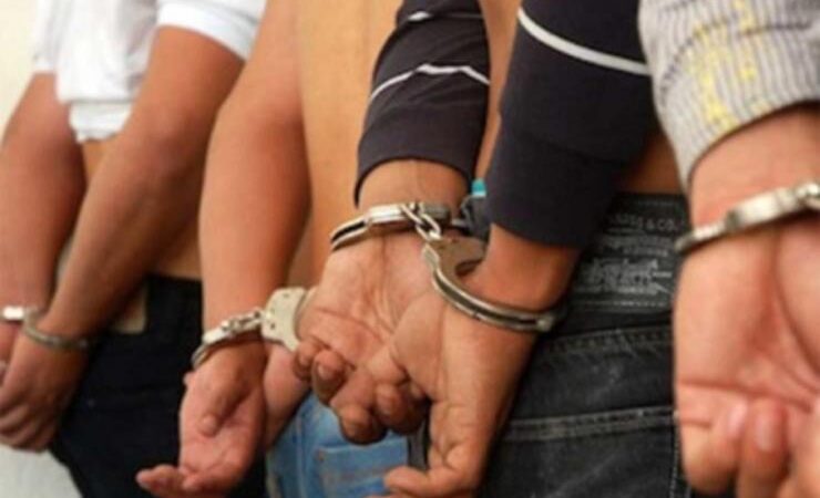Detectan puesto de venta de marihuana y detienen a siete en Tepito