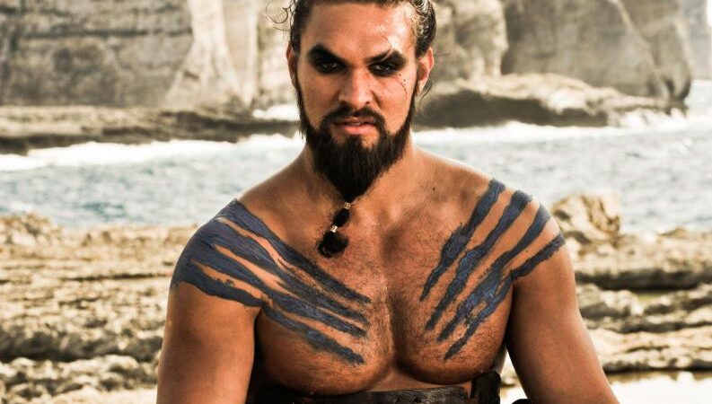 Quiso tomarse una foto con Jason Momoa, su esposo se sumó y este fue el divertido resultado