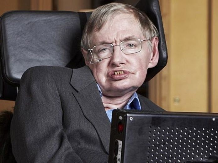 Niño genio de 11 años desafía teoría de Hawking