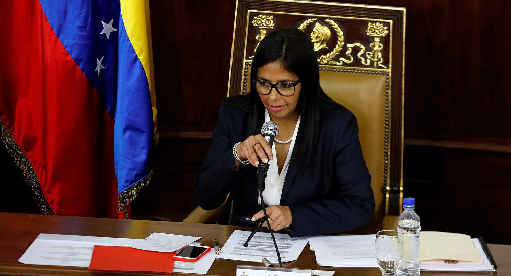 Vicepresidenta venezolana califica de “criminalización imperial” orden de prisión a Correa