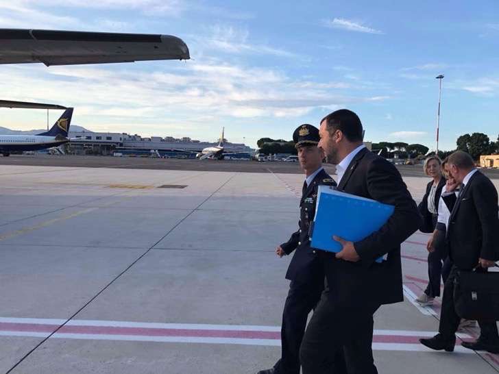 Ministro del interior italiano viaja a Libia para acabar con inmigración. Xenofobia continúa al alza