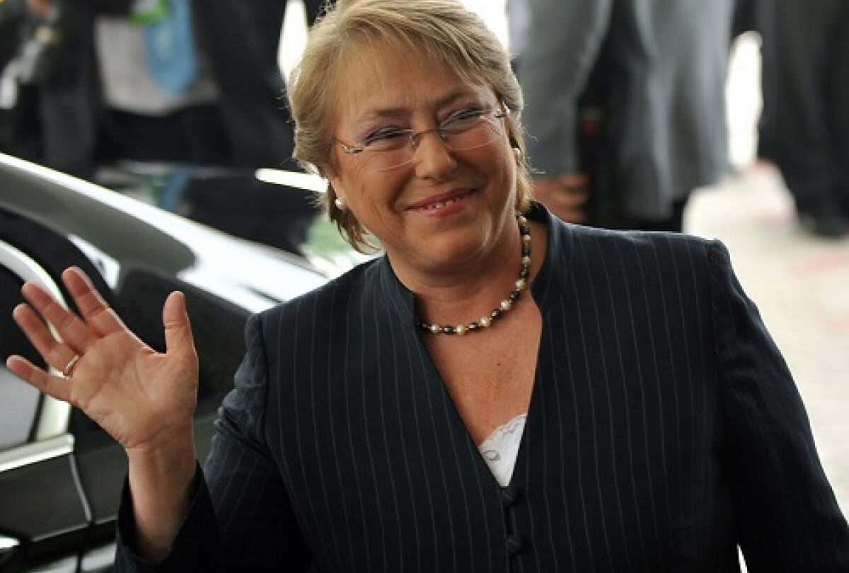 Apuntando a Bachelet Diputados RN piden a Contraloría que investigue pagos de la Presidencia a defensa de Compagnon |