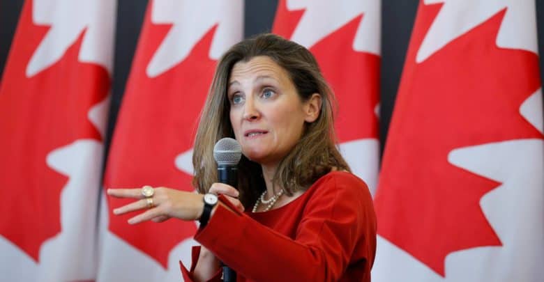 Dialoga López Obrador con canciller canadiense, Chrystia Freeland