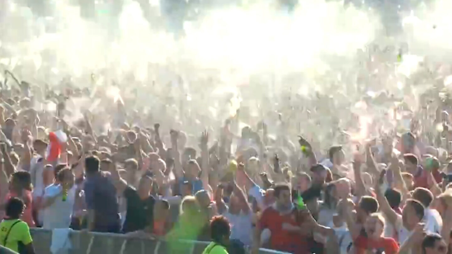 Viral impresionante lluvia de cerveza en Hyde Park con el gol de Inglaterra |
