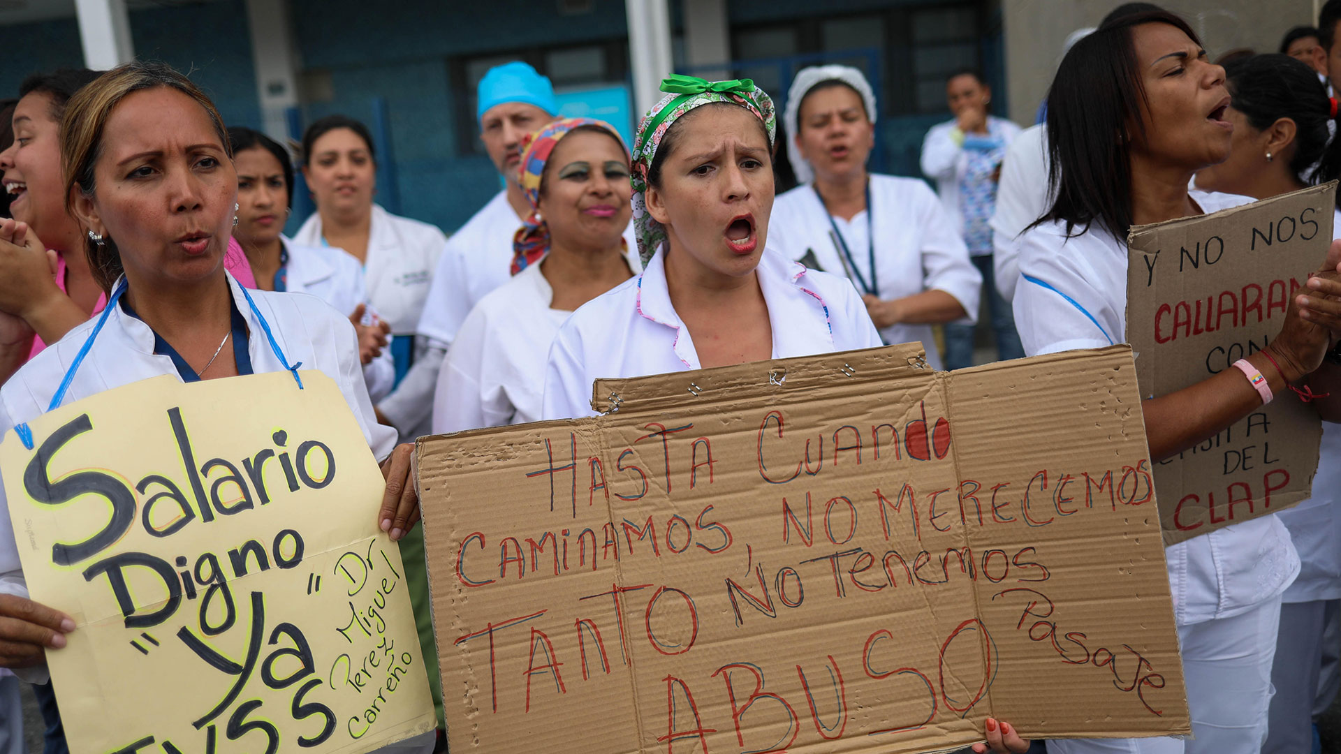 Manifestantes en las calles venezolanas (EFE)