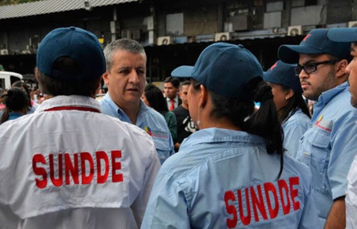 Autoridades venezolanas detienen a mujer con 500 Kg de productos de primera necesidad