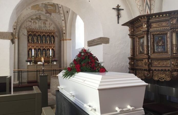 Entró al hospital por un dolor de cabeza y salió muerto