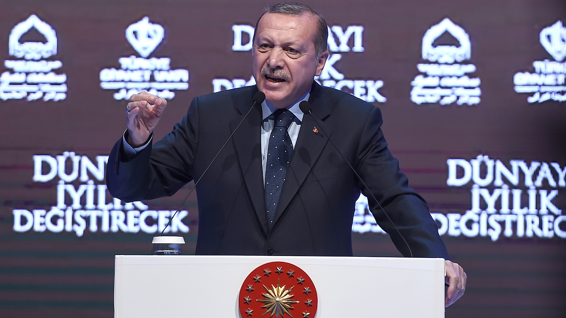 El régimen de Erdogan se niega a la liberación del pastor norteamericano (AFP PHOTO / OZAN KOSE)