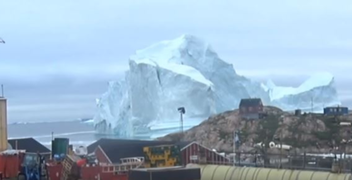 Amenaza de tsunamis por gigantesco iceberg en Groenlandia