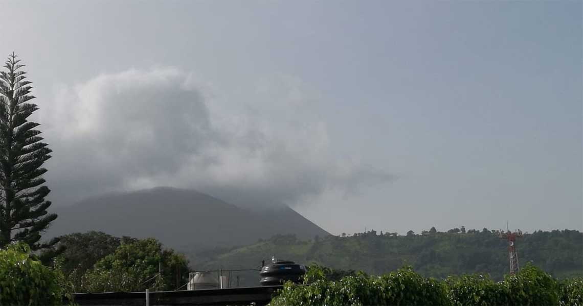 Otro volcán registra expulsión de lava en Guatemala