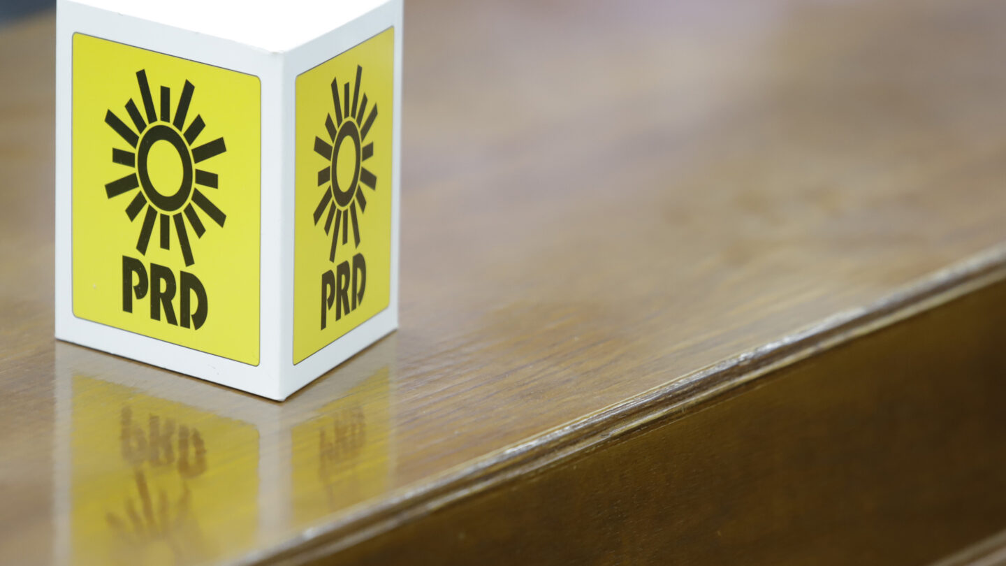 PRD herido de muerte |