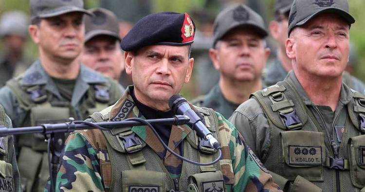 Maduro ratifica al ministro de la defensa y anuncia el alto mando militar de la Fanb