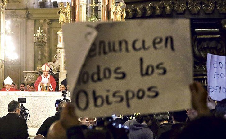 El escándalo sigue ascendiendo: el sacerdote más poderoso de Chile será imputado por casos de abuso
