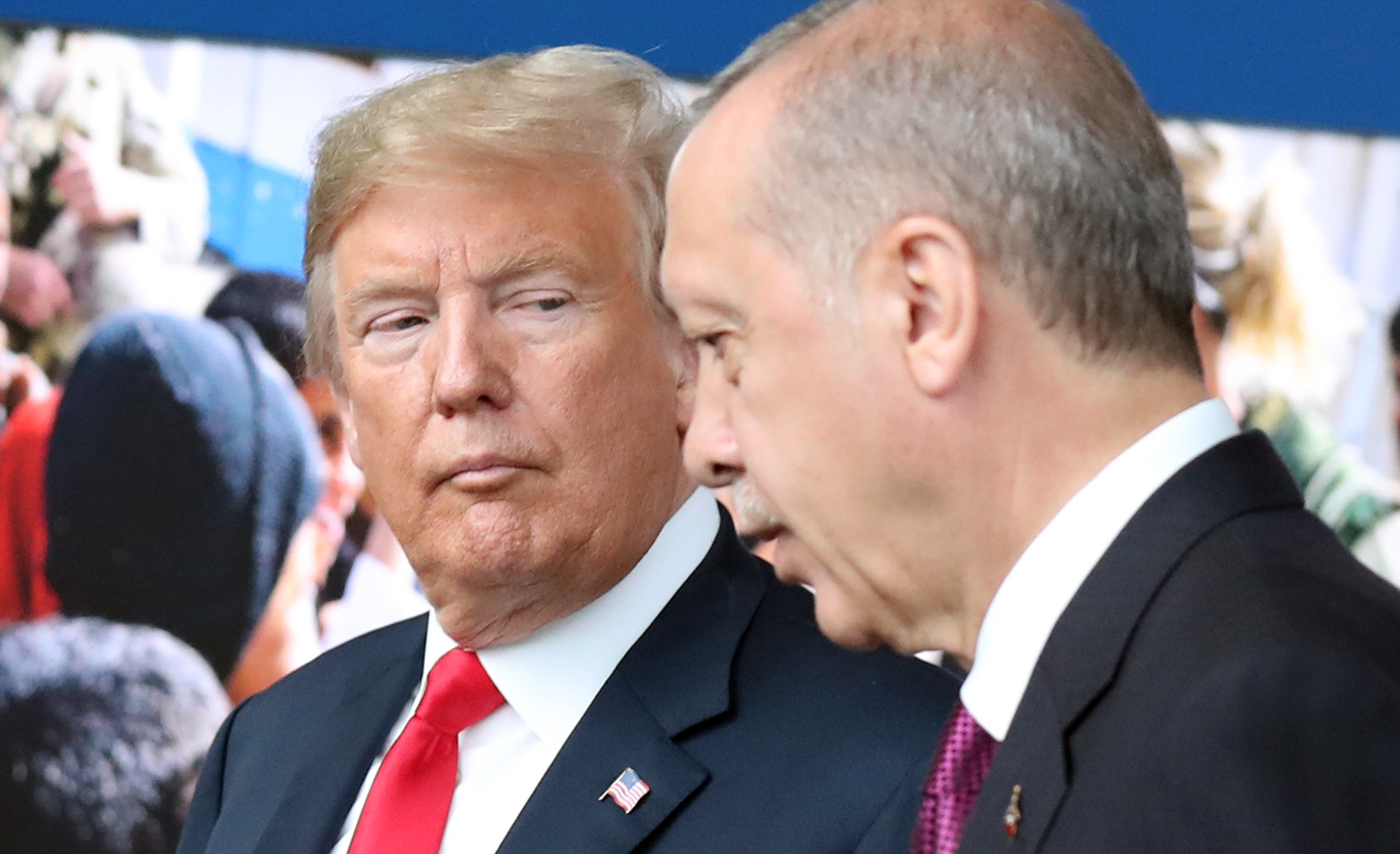 Donald Trump y Recep Tayyip Erdogan durante una reunión de la Otán en Bruselas. (AFP PHOTO / POOL / Tatyana ZENKOVICH)