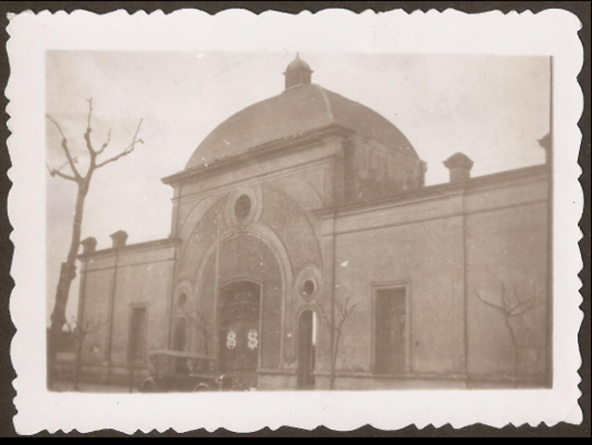 Cementerio de Avellaneda, frente original