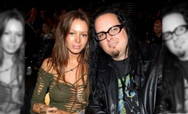 Muere con 39 años la esposa del vocalista de Korn