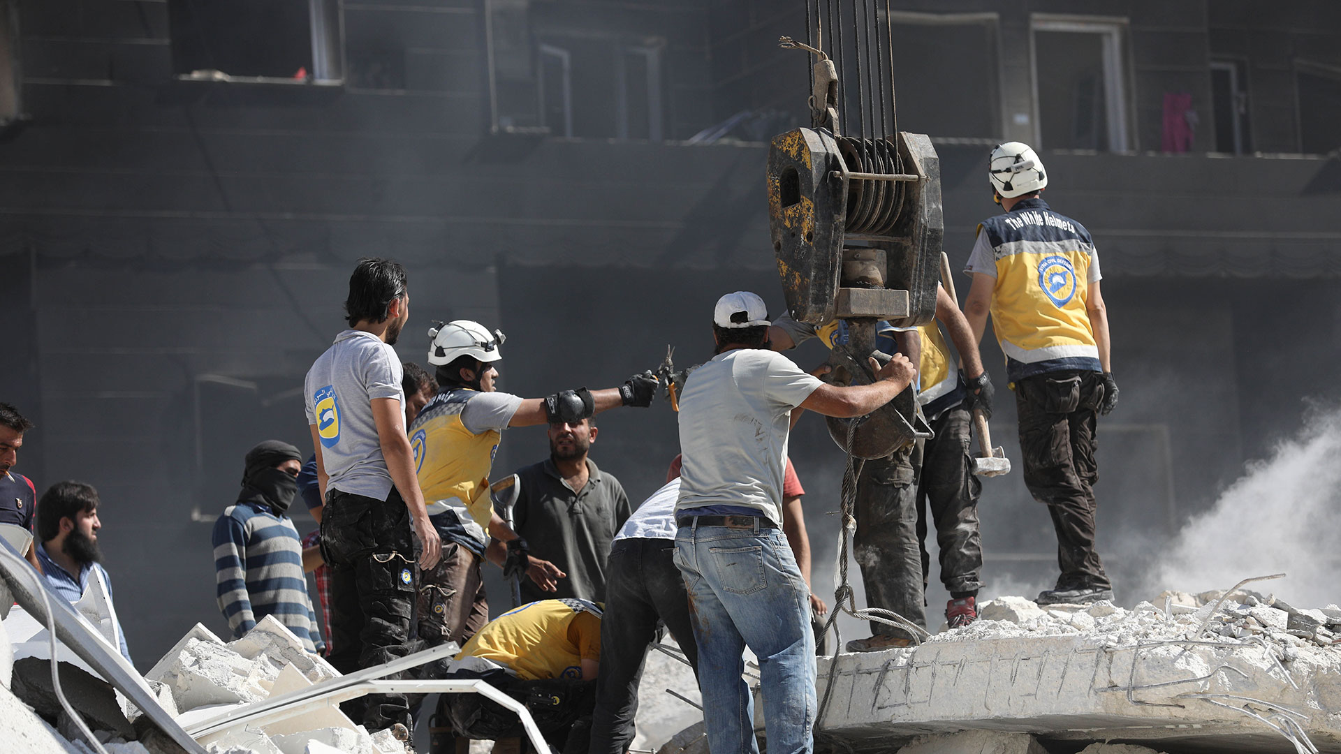 Ascienden a 69 los muertos por la explosión de un depósito de armas en un enclave rebelde sirio