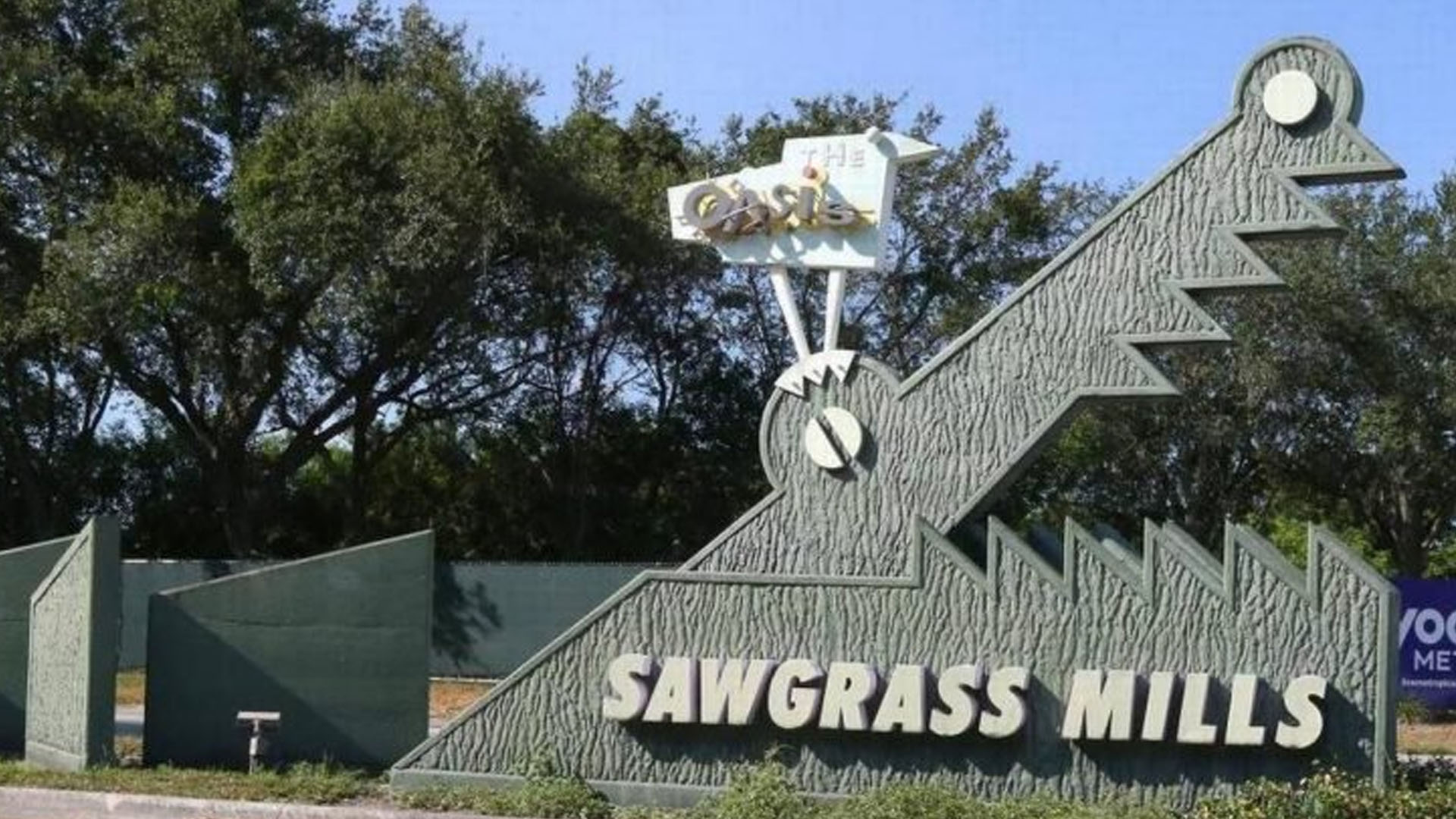 El centro comercial Sawgrass Mills reabrió tras ser evacuado por un sospechoso armado