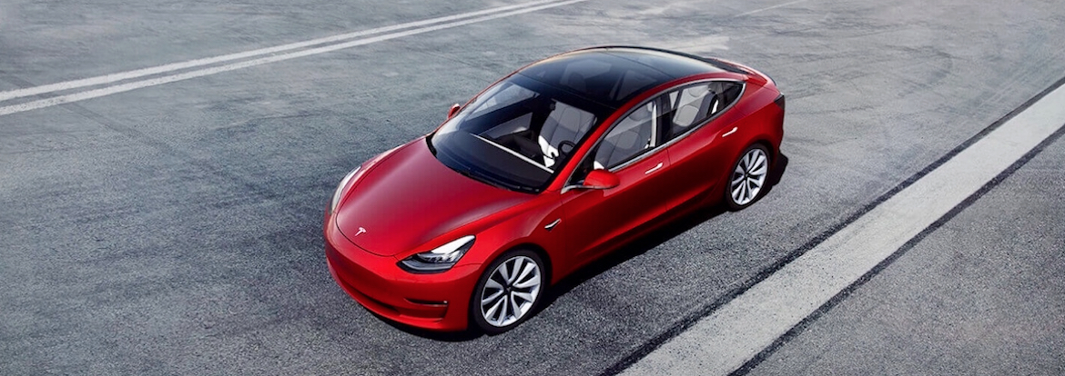 El Model 3 fue inicialmente posicionado como el vehículo de entrada de gama para Tesla, con un valor de USD 35.000. Pero la empresa todavía no ha puesto a la venta las variantes más económicas dado que estas le harían perder todavía más dinero