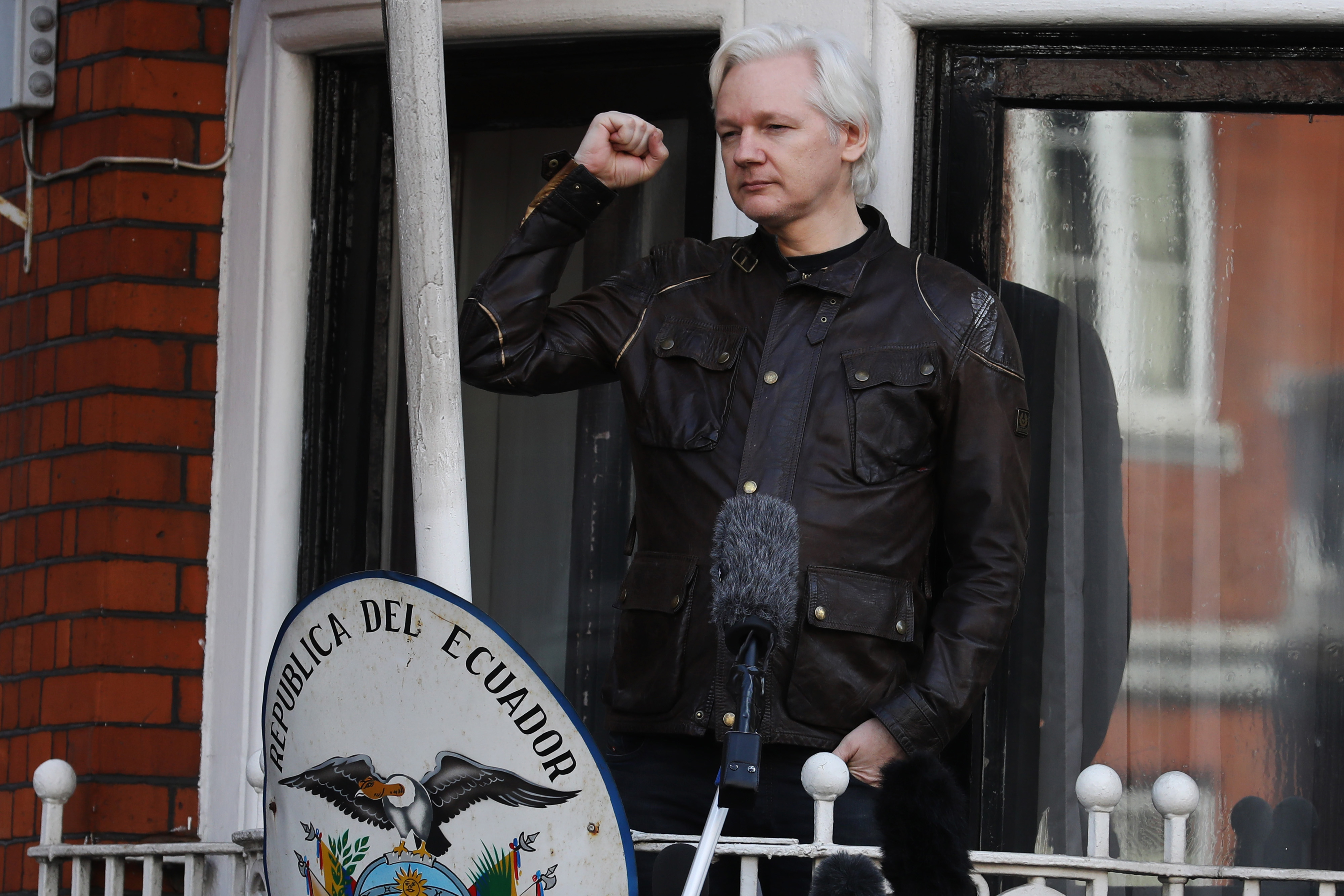 Julian Assange, creador de WikiLeaks, en la embajada de Ecuador en Londres ( mayo de 2017)