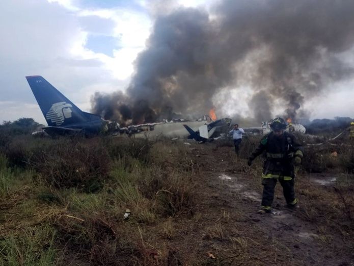 Pasajero graba los momentos de pánico dentro del avión en Durango