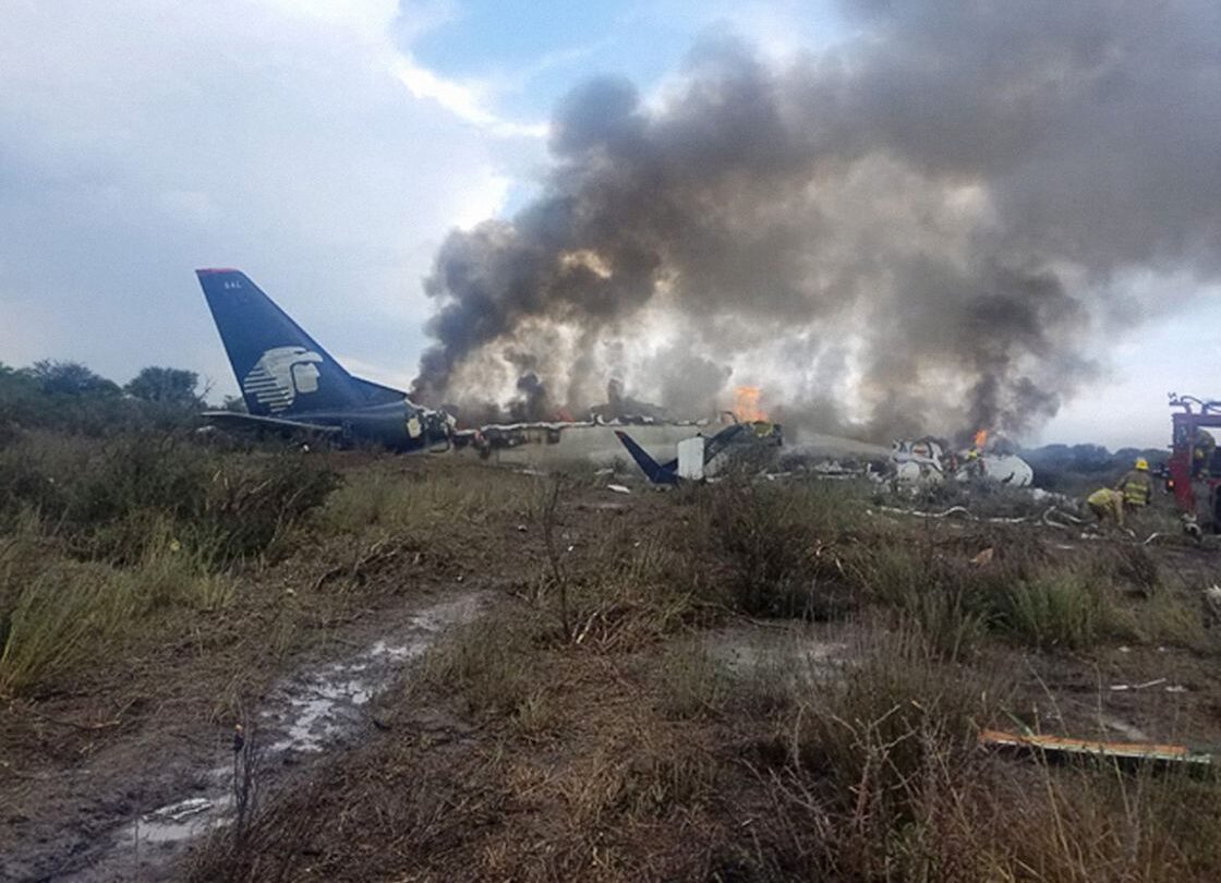 Seguridad aérea de EU apoya investigación de avionazo en Durango |