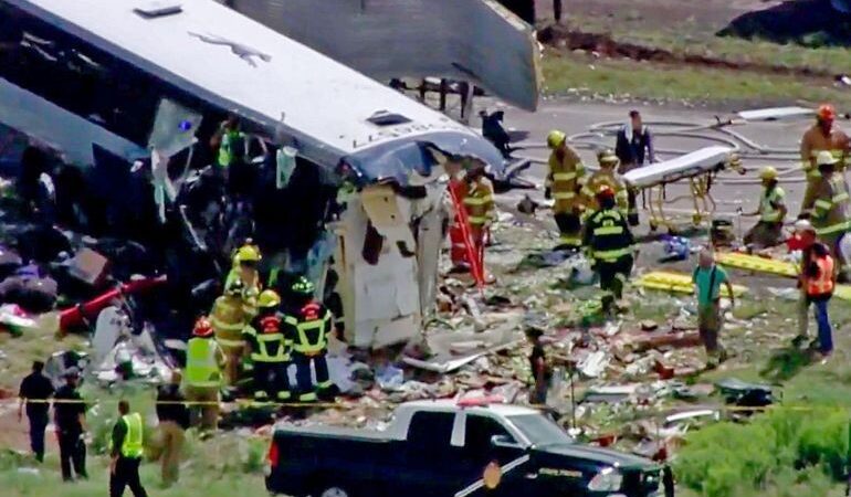 Aumenta a 8 numero de muertos en accidente de autobús