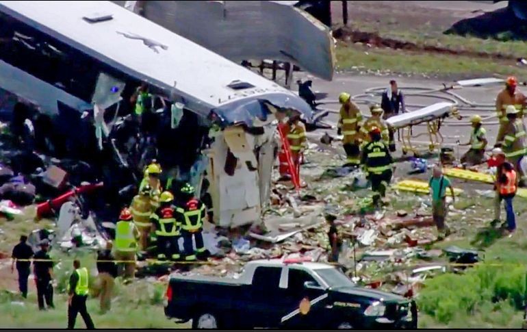 Aumenta a 8 numero de muertos en accidente de autobús