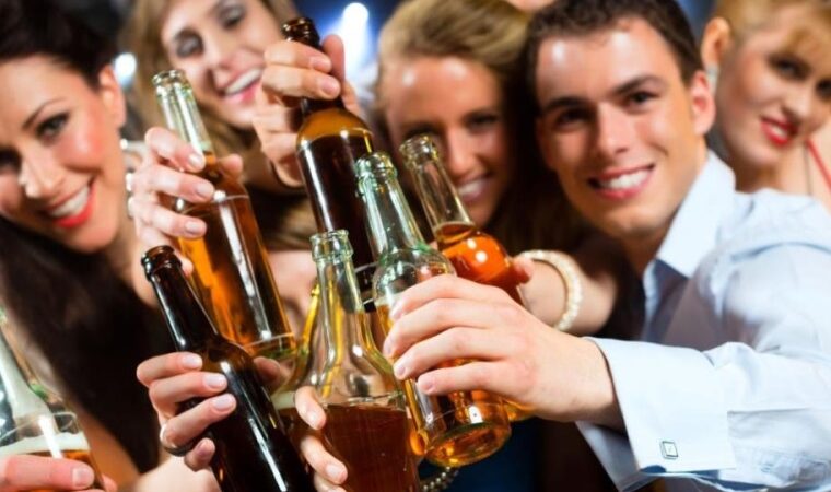 BEBEDORES SOCIALES TIENEN MENOR RIESGO DE PADECER DIABETES