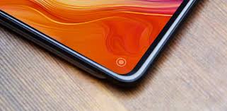 Xiaomi revela la primera imagen del Mi MIX 3 que confirma la cámara retráctil y su inmensa pantalla