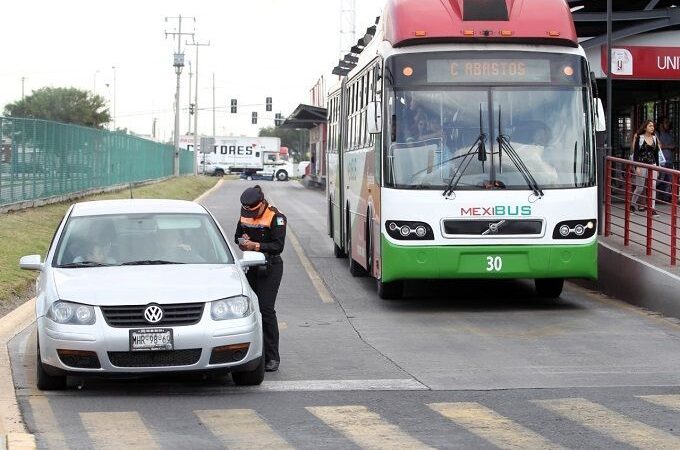 15 mil infracciones y CONTANDO por invadir carril del Mexibús