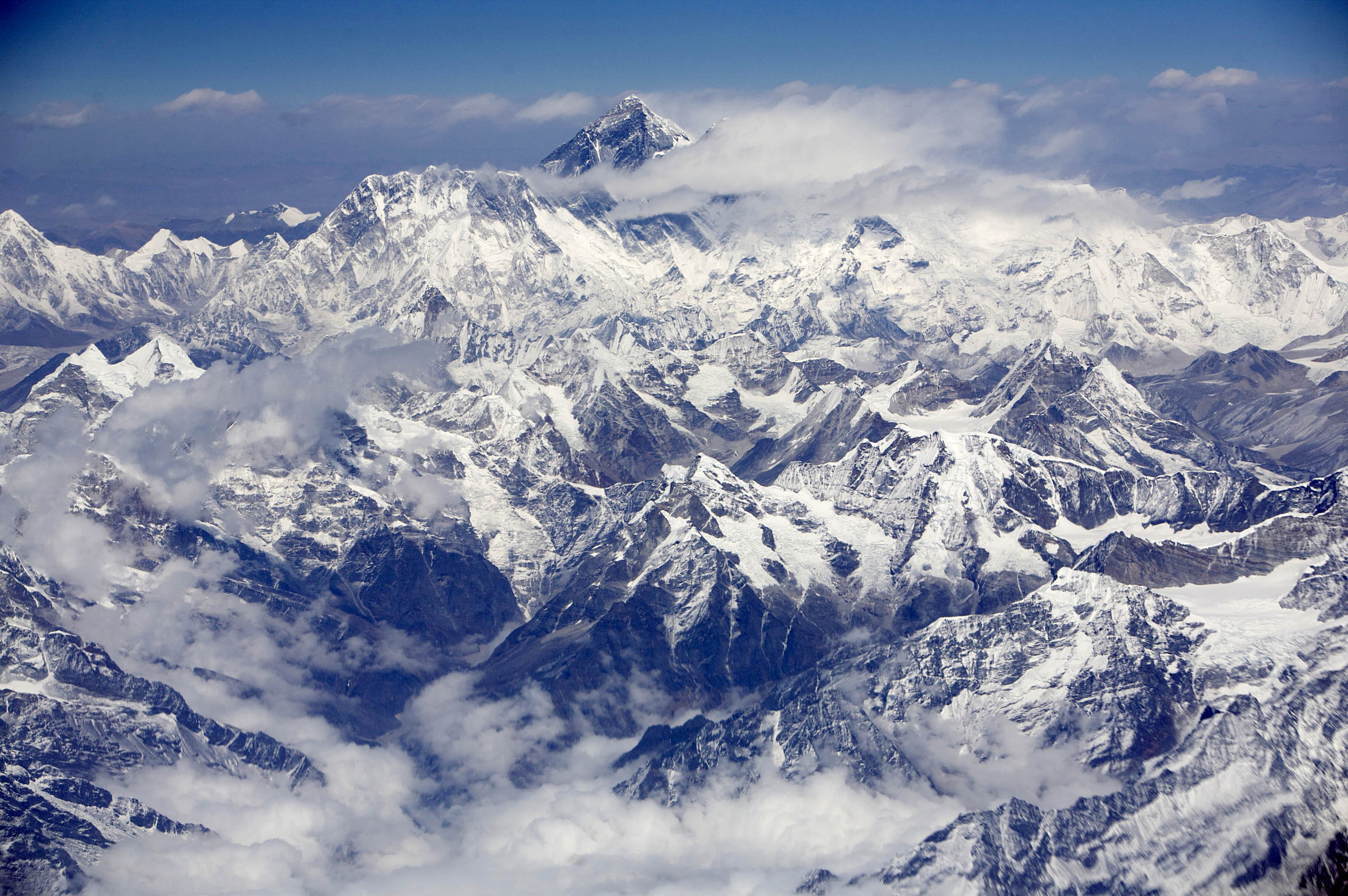 Imagen aérea del Monte Everest, entre el Nepal y el Tibet (Bloomberg / Adeel Halim)