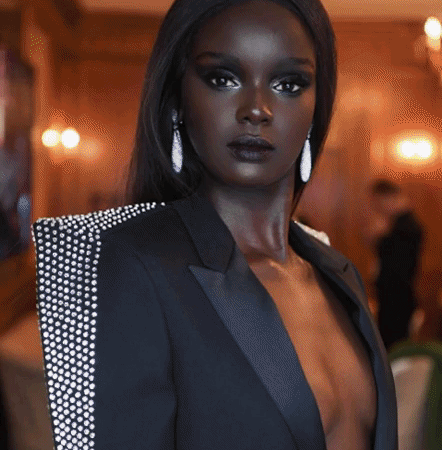 Sorprende modelo negra por increíble belleza