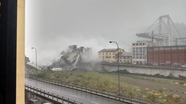 Mueren 22 personas por colapso de un puente en Italia