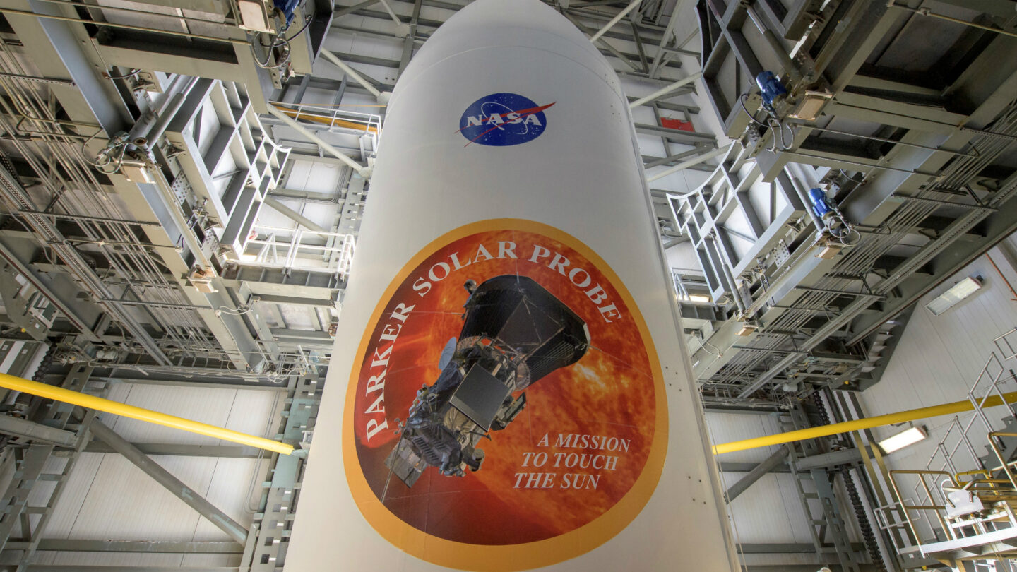 La sonda Parker de la NASA despega en una histórica misión que la llevará a tocar el Sol |