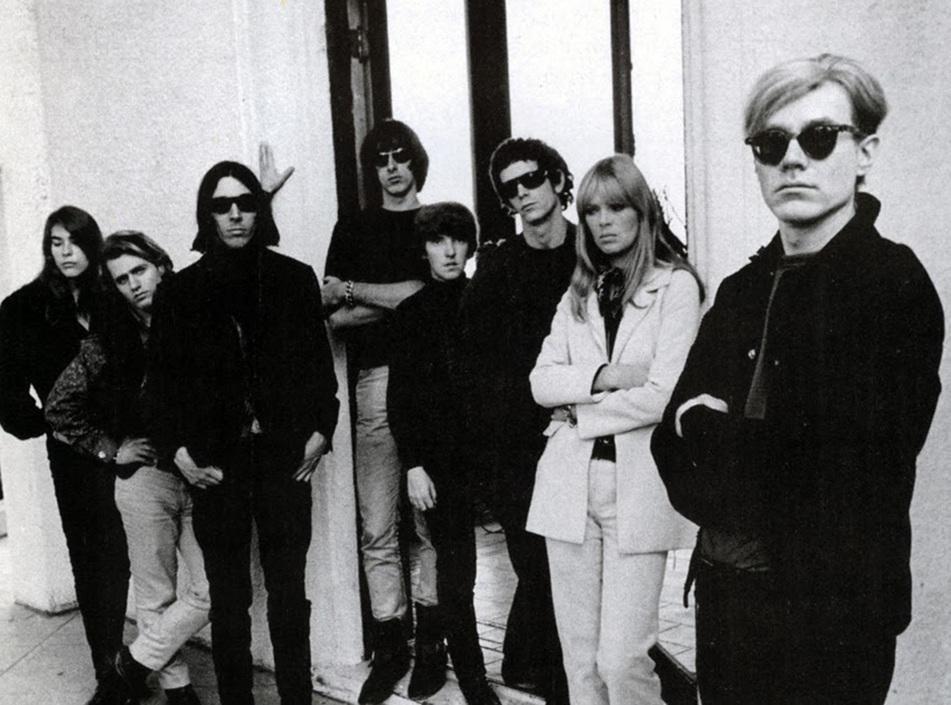 Los integrantes de la “Exploding Plastic Inevitable”