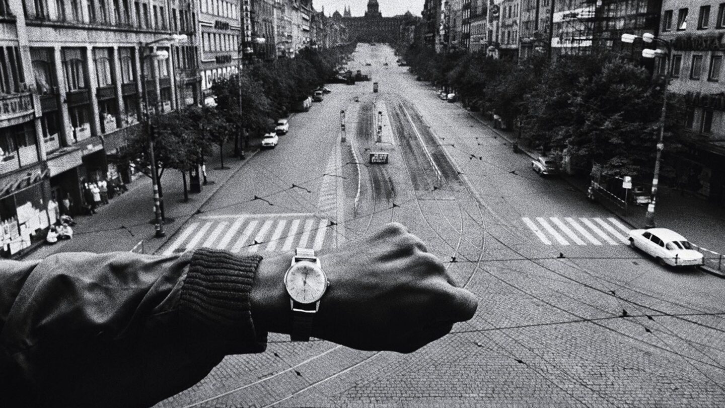 Josef Koudelka el fotógrafo que documentó la invasión soviética a Checoslovaquia Fue una tragedia pero también sucedieron milagros |