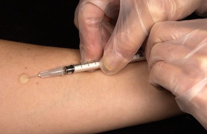 Por error vacunan a 25 niños contra el virus del papiloma humano