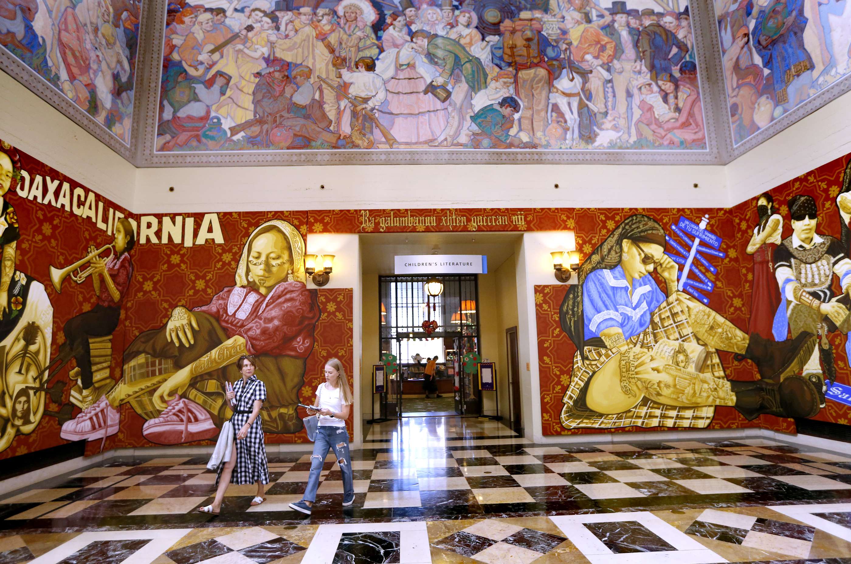 Migración NIEGA entrada a Oaxaqueños muralistas de la Biblioteca de Los Ángeles, California