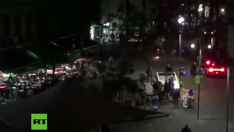 VIDEO: Momento exacto en que ‘mariachis’ abren fuego contra la multitud en popular plaza de México