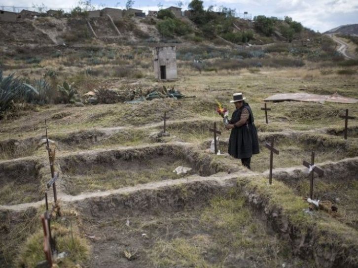 Gastaron todo buscando a su hijo; tras 34 años sepultan sus restos