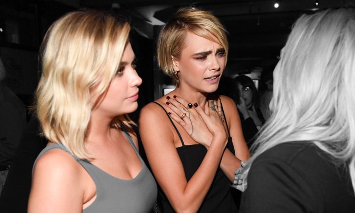 ASHLEY BENSON HIZO “INSTAGRAM OFFICIAL” SU RELACIÓN CON CARA DELEVINGNE