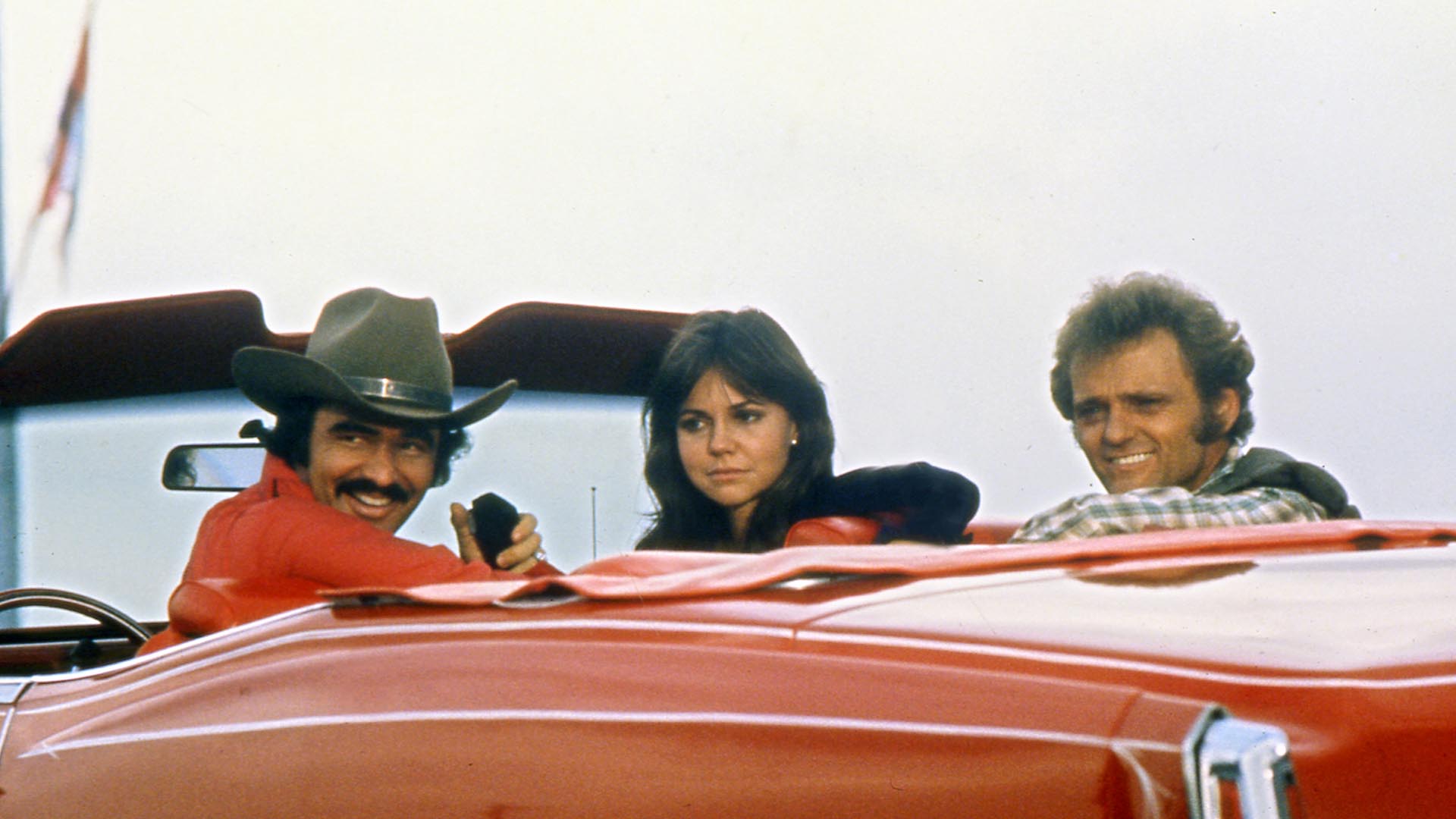 “Smokey and the Bandit” con Burt Reynolds, Sally Field y Jerry Reed (The Grosby Group)