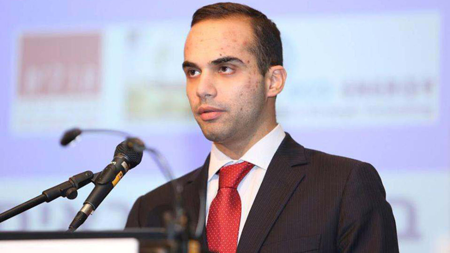 Condenaron a 14 días de prisión a un ex asesor de campaña de Trump |