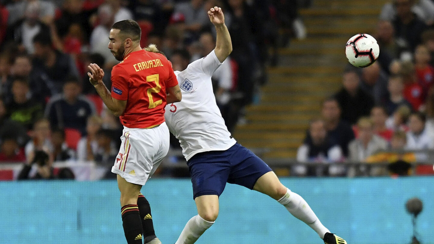 El impresionante choque que dejó inconsciente a un jugador de Inglaterra |