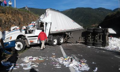 Llegaron a la rapiña de un tráiler pero llego otro y LOS MATO