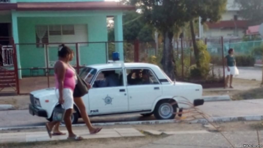 La policía arresta al periodista independiente Rolando Rodríguez Lobaina