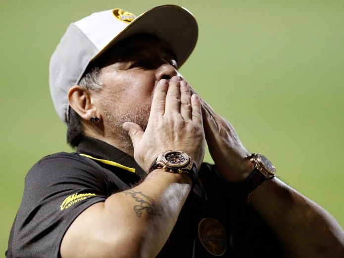 Creí que estaba en la cancha de Boca: Maradona tras su debut