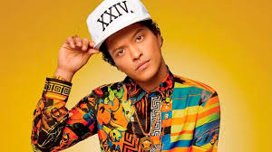 Bruno Mars se toma selfie con la Virgen de Guadalupe