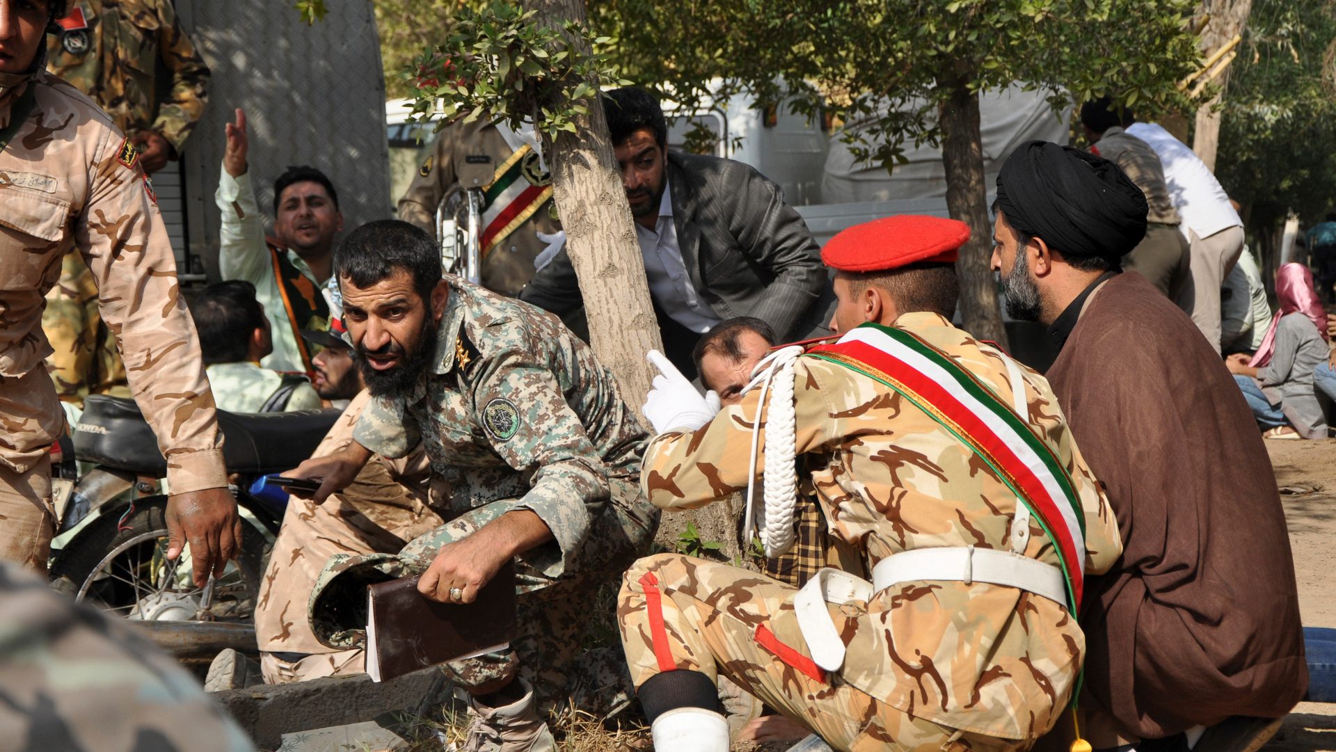 Al menos 10 muertos en el atentado contra un desfile militar en Irán